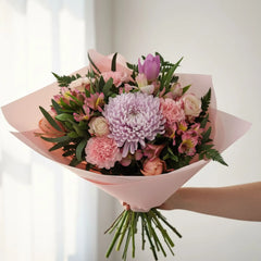 Ramo de flores frescas en tonos rosas para regalar a mama, entrega a domicilio en toda Espana